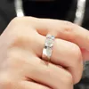 Anel de prata de luxo Men AAA Crystal Zircon Stone Wedding Ring Brilliant Noble Nobrage Engage Party Rings