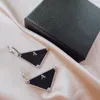 Créateur de mode Bijoux Stud Boucle d'oreille Triangle Boucle d'oreille Amour Diamant Femmes Coeur Boucles d'oreilles Or Argent Fête De Mariage Prads Couple Gif326M