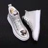 Neue Designer Herren Hohe Qualität Nieten Nieten Spike Strass Freizeitschuhe Britischer Mann Trend Freizeitschuhe Männlich Gold Silber