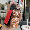 Party Favor 2022 Acryl Stripe Stand Pose Bear Keychain Creative Car Bag Paar Beren Key Chain Small Pendant Gift Groothandel