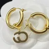 Designer Kvinnor Vintage Örhängen Lyx Guld Stud Örhängen Mode Alfabet Örhängen High End Smycken Män Örhängen