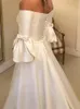 Élégant une ligne robe de mariée sur mesure 2022 hors épaule Satin tribunal train robes de mariée boutons dos grande taille robes de mariée