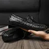 Kleiderschuhe Männer Sneakers Männer Modestile Schuhe für schwarze Männer -Sleas große Größe Leder lässig Italienische Herren Piergitar Luxus