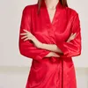 Mandard de nuit nuptiale rouge moyen avec simulation de ceinture peignoir en soie pyjamas à manches longues cardigan quatre saisons à la maison vêtements femmes