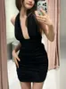 Sıradan elbiseler zach aiisa yaz kadın giyim tasarımı seksi mizaç ince fit yular boyun içi boş sırtsız kalça asansör siyah mini elbise