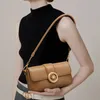 Bolsa de axila para mulheres clássicas bolsas de ombro de bolsas de metal Buckle Sacos de fivela