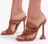 Sandaler Kvinnor Sommar Ny Style Square Toe High Heels Designer Creative Cross Belt Thin Heeled Tofflor Lady Shoes 220316