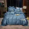 Set di biancheria da letto 2022 Copripiumino in cotone matrimoniale semplice in quattro pezzi Copripiumino in twill ricamato Confortevole colore blu scuro