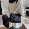 여성 캔버스 고용량 Tote 2021 패션 럭셔리 브랜드 동향 여성 디자이너 큰 어깨 가방