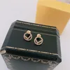 2022 Lyxdesignerörhängen högkvalitativ studguld bokstäver Crystal Diamond Classic Simple Earrings Round Brand Jewelry Earring for Women Wedding Party Gifts