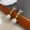 Women Pearl Eares Designer Jewelry Luxurys Letter Diamonds Stud Earrings 925 Silver Boucle Letters Hoops With Box Stdus Nice 22070501R