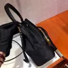 Borsa per secchio in nylon Mini borse casual corde per spalla nera con il designer di triangoli di design328o