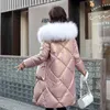 2022 Kvinnor Winter Jacket Quality Coat Long Female Parkas Kläder Plush Collar Huven Tjock varma framfickor M-3XL L220730