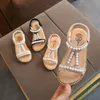 Summer Baby Girls Sandals Toddler Spädbarn barn glider på Pearl Crystal Single Princess Roman Shoes for Children Girl 220525