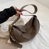 2022 Сумки по кроссу для женщин большие роскошные сумочки сплошные мягкие мешки с плечами.