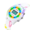 Bunte LED-Licht Kinder elektronische Uhr Kinder Armbanduhren 5Bar wasserdichte digitale Sportuhren für Jungen Mädchen