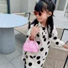 Coquille de petite fille tendance de la mode chaîne de fille oblique style étranger petit parfum sac à main pour enfants