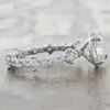 Bröllopsringar söta kvinnliga vita runda zirkonringar set Dainty Silver Color for Women Luxury Stone Engagement Ringwedding