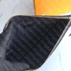 M62937 Portafogli di design per sacchi giornalieri Pockette con tappe da viaggio con zippato ETUI VOYAGE2634