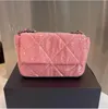 30C/25C 2022SS Womens Holiday 19 أكياس الترتر الكلاسيكية مغنية F/W كبيرة السعة المتشابكة متشابكة Crossbody Party Party Party Luxury Partyl