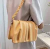 Nova INS Fashion Versão coreana Hand Transportando Messenger feminino Saco das sacolas de designer de sacolas Luxury Top Hanking 220614