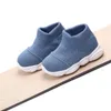 Baby-Turnschuhe, Lauflernschuhe für Kinder, Schuhe mit Gummisohle, Säuglingsstoff, Neugeborene, Slip-On-Stiefel für Kinder, Kleinkinder, weich gestrickt, einfache Dreifach-Mokassins, TPR-Unterseite, Drop Ship