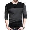 Browon jesień koreańscy mężczyźni t shirt vintage styl patchwork blackgray o-neck długi tshirt mężczyźni odzież plus rozmiar M-5XL 220411