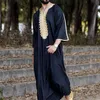 الملابس العرقية المسلمة الرجال جوبا ثوب الطويل الأكمام التطريز الإسلامي v-neck kimono robe abaya caftan dubai dress armithnic
