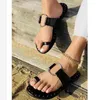 Slippers de grande taille Chaussures pour femmes tongs de plage d'été avec boucle en métal talons plats vacances à l'extérieur dames femme glisse 220530