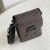 Män mode casual designe lyx s-lås vertikal mini väska kors kropp messenger väskor axelväska ny spegel kvalitet m81522 m81524 m82535 handväska påse
