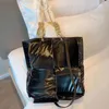 Grande capacidade para baixo, lotes de tecido feminino, designer de couro de ombro, crossbody feminino compras de luxo balde 220314