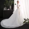 Andra bröllopsklänningar Luxury O Neck Flare Sleeve 2022 Dress Lace Applique Plus Size With Train Bride Gown Vestido de Noiva Lother