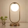 Nordic Art Deco gouden body tafellamp metalen basisplaat moderne minimalistische matglazen led bureaulamp voor studie/slaapkamer H220423