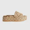 Geen doos. Designer dames g sandalen heren slippers schuif slip flip flops luxe platte dikke bodem borduurgrenzen geprinte jelly rubber lederen vrouwen platte hak beige