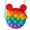 Macaron Rainbow Push Popper Fidget Purses Leksaker Jul Poppet Bubbla Pussel Ryggsäckar Purses Kids Silicone Wallet Chain Bags Crossbody