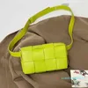 Bolsos de noche de diseñador para mujer Bolsos Tejidos Cadena a cuadros Cintura Mensajero de cuero Bolsa de pecho