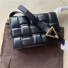 Kadınlar Tote 2022 Designerd Küçük Kare Omuz Çantası Toptan Moda Kapitone Çantalar Mini Klasik İnek Deri Çapraz Vücut Çantalar Crossbody Tates Zincirleri Çanta