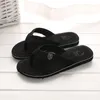 Pantofole per uomini esterni Flip Flip Summer Beach Sandalo Flat Anti-Slip Casual Flat Sandals Manslippers di alta qualità