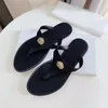 Designer tofflor kvinnor tofflor sommarstrand sandaler dupe sillben klipp t￥ st￶vlar glider 4 f￤rger storlek 36-40 med l￥da