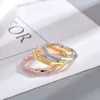 2023 Designer Nouveaux bijoux Double lien de couple pour aimer la bague gravée à rayures