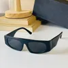 2022 Novos óculos de sol oculares letra de metal feminino Conectando logotipo da marca Designer Hip Hop Retângulo Sol óculos Feminino Futurista Club