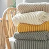 3d stickat filt med tofs fast färg soffa filt täcker nordisk heminredning kast filt för säng bärbar andningsbak 220517