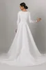 Vestidos de noiva de cetim de crepe modestos 2022 renda praia boêmio vestidos de noiva simples v mangas longas de pescoço