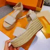 Sandals de grife de estilista Cueda de lapidação de couro de couro com saltos altos com fivela ajustável Vestido de noiva sapatos com caixa No377