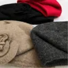 Élégant fleur 2020 nouveau automne hiver 100 laine de haute qualité tricoté femme chapeaux femmes béret casquettes J220722