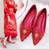Xiuhe Red Thin Heel 뾰족한 웨딩 드레스 슈즈 쇼 하이힐 신부 들러리 패션 소형 향수 싱글 220506