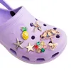 Vente en gros Designer à la mode Métal Croc Chaussure Charmes Accessoires pour Bracelet Bracelet Décoration Enfants Teen Party Favous Cadeaux Pin Pièces Pack Budle Lot Mélange