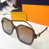 Populari maschi da uomo designer di lusso occhiali da sole Z1860 Frame quadrato templi unici Design logo del marchio Lucioni di marca Viaggia per le vacanze con scatola originale