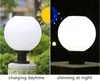 ラウンドソーラーランプLEDボールの形の柱ライトホワイトアクリルの地球の屋外防水ポストライトフェンス照明の風景中庭庭園
