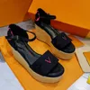 Luxury depuis Sandale Standboard Wedge Women Designer Sandales High Heel Line Clats de cheville Toile Lady Outdoor Shoes With Box No377